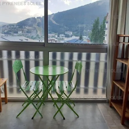 Apartment T2 Lumineux Avec Loggia Et Coin - Bien Equipe - Fr-1-295-190 *